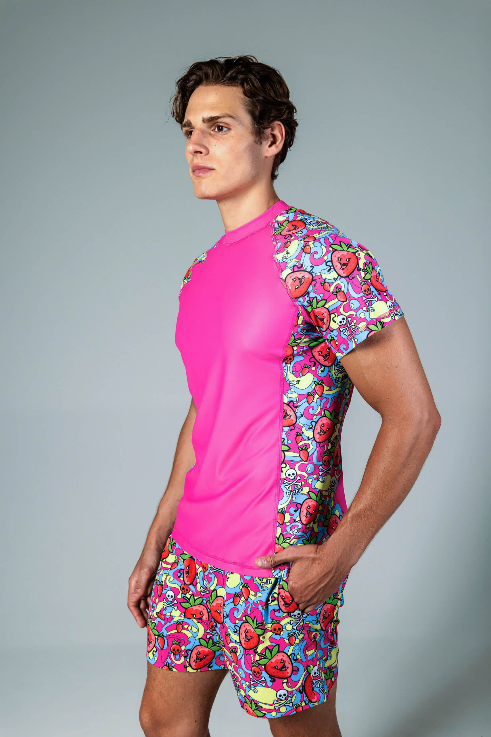 STRAWBERRY RASHGUARD